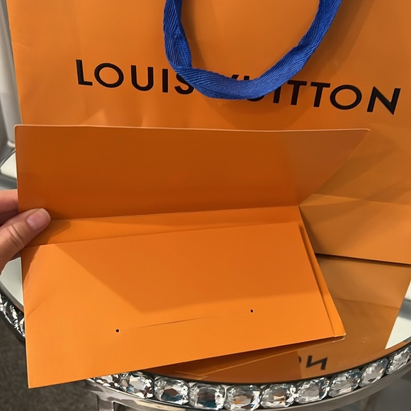 Louis Vuitton shopping bag - Picture 2 of 3